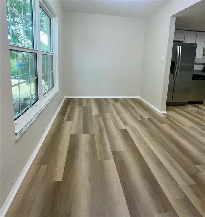 For Sale: $164,900 (2 beds, 1 baths, 1035 Square Feet)