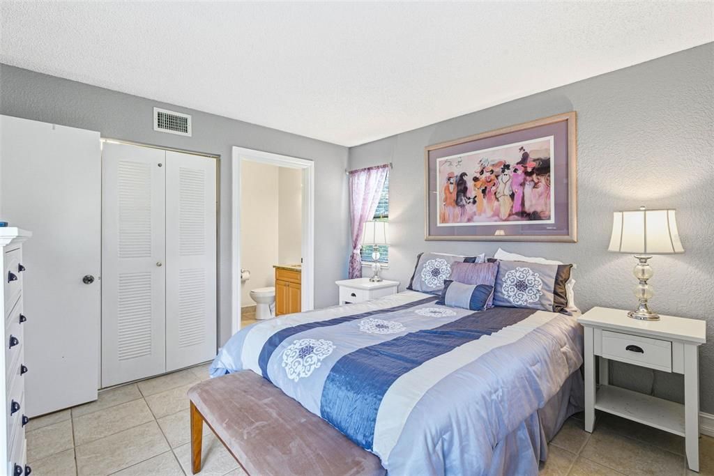 待售: $269,000 (3 贝兹, 2 浴室, 1180 平方英尺)