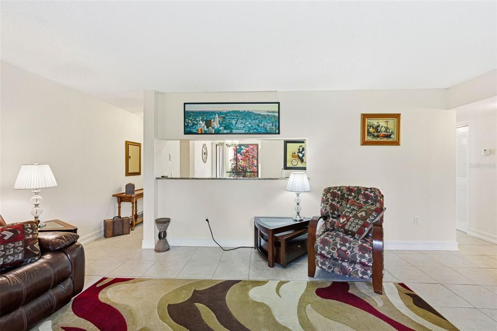 待售: $269,000 (3 贝兹, 2 浴室, 1180 平方英尺)