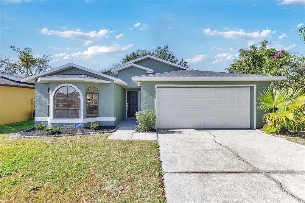 For Sale: $399,900 (3 beds, 2 baths, 1662 Square Feet)