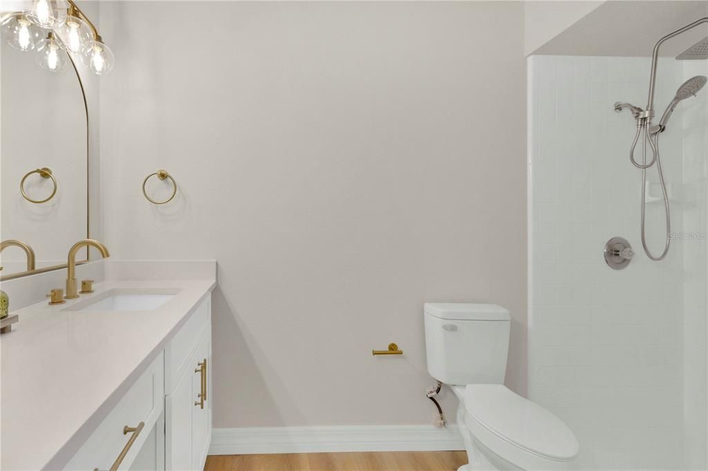 For Sale: $399,900 (3 beds, 2 baths, 1662 Square Feet)