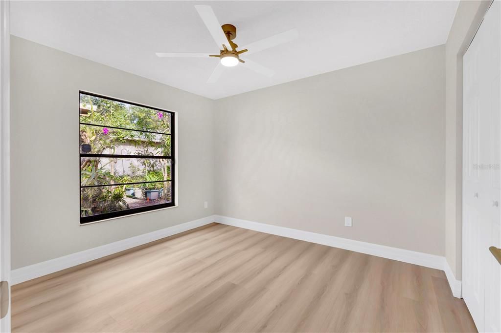 For Sale: $399,900 (3 beds, 2 baths, 1662 Square Feet)