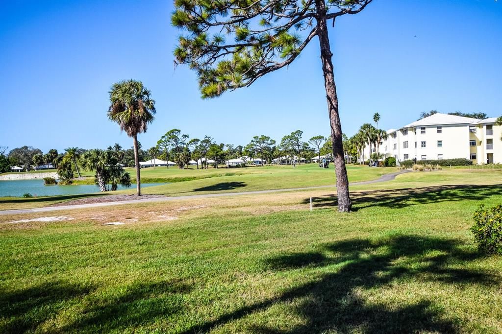 For Sale: $169,900 (2 beds, 2 baths, 946 Square Feet)