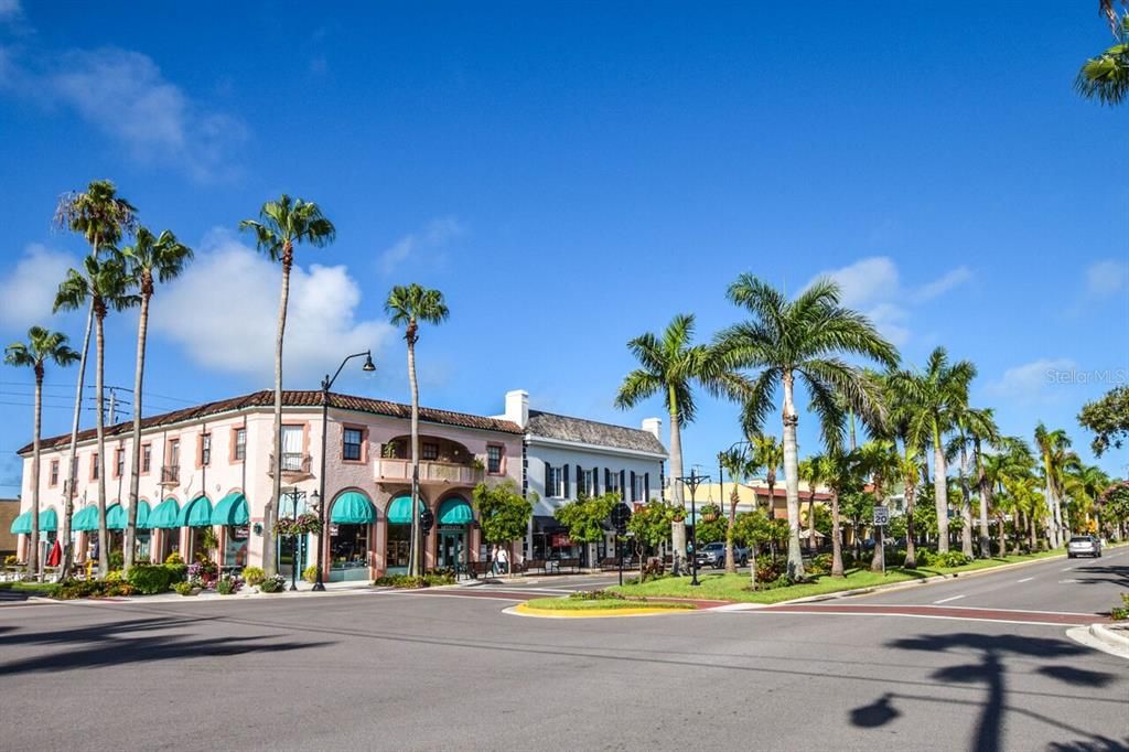 For Sale: $169,900 (2 beds, 2 baths, 946 Square Feet)