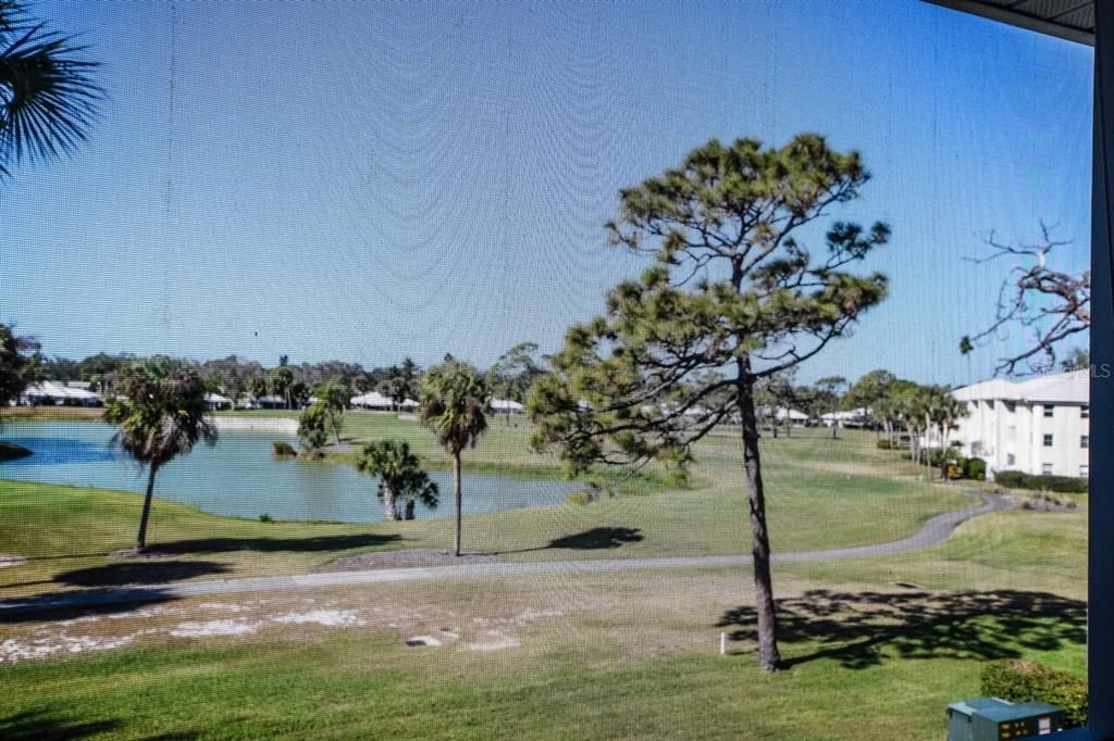 For Sale: $169,900 (2 beds, 2 baths, 946 Square Feet)