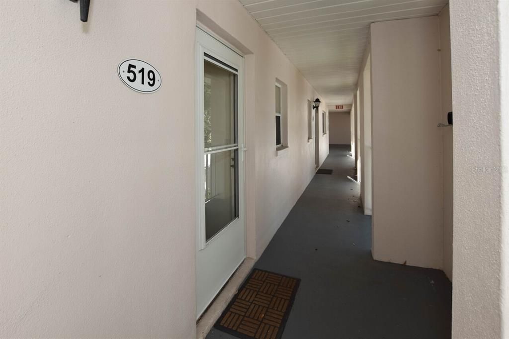 For Sale: $169,900 (2 beds, 2 baths, 946 Square Feet)