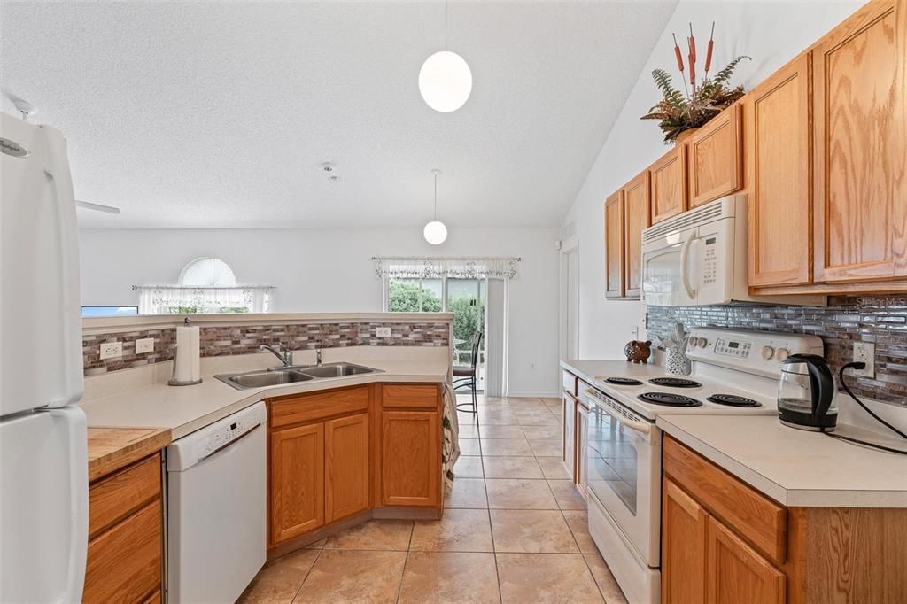 For Sale: $235,000 (3 beds, 2 baths, 1635 Square Feet)