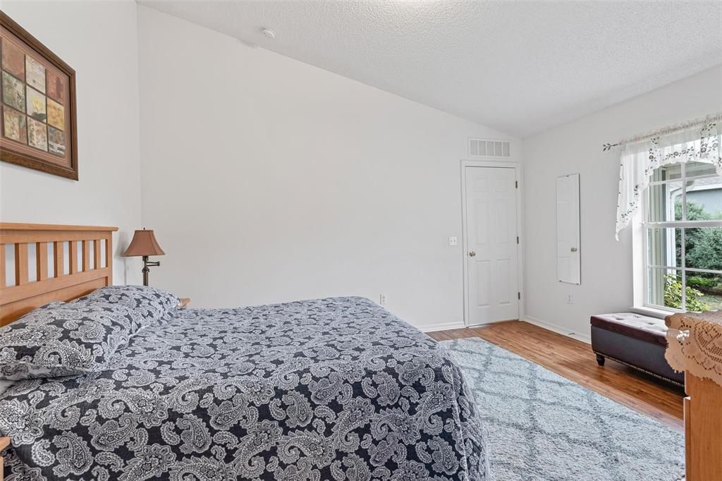 For Sale: $235,000 (3 beds, 2 baths, 1635 Square Feet)