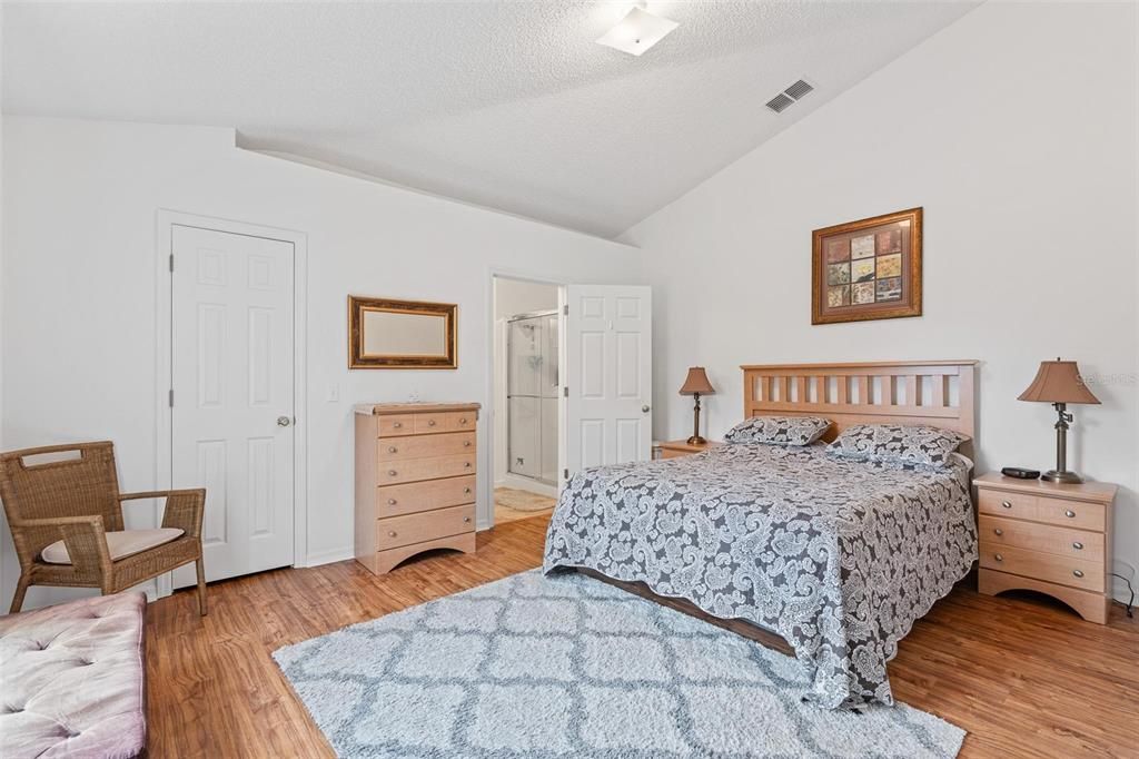 For Sale: $235,000 (3 beds, 2 baths, 1635 Square Feet)