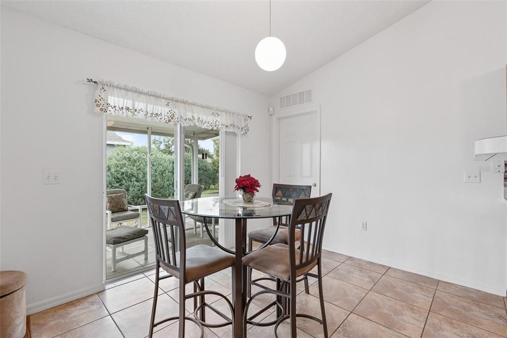 For Sale: $235,000 (3 beds, 2 baths, 1635 Square Feet)