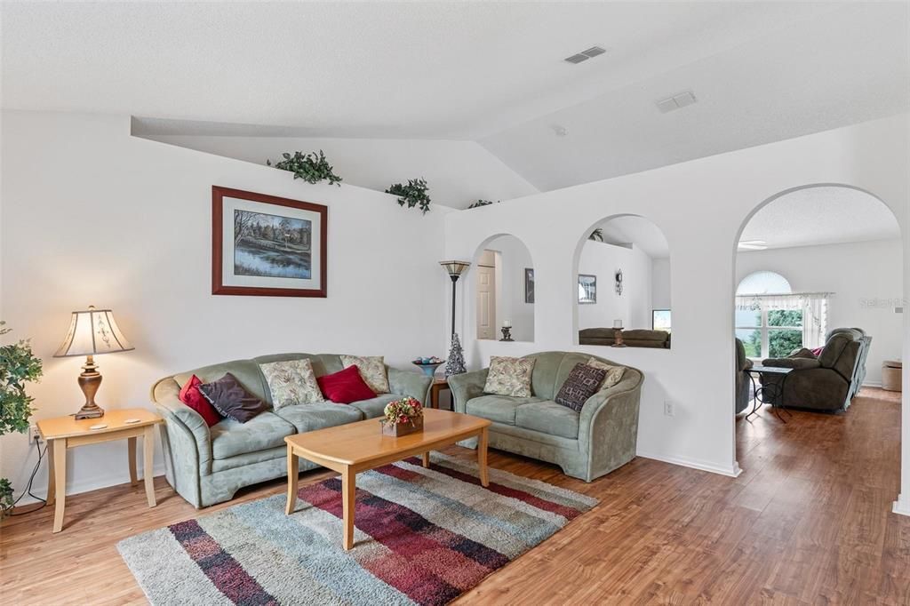 For Sale: $235,000 (3 beds, 2 baths, 1635 Square Feet)