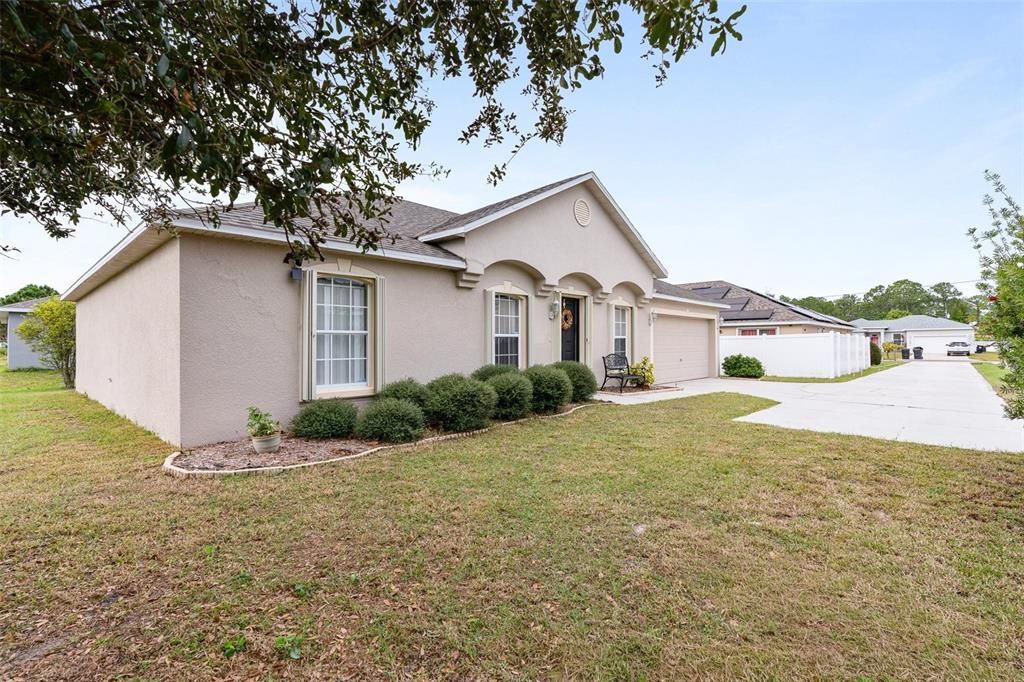 For Sale: $235,000 (3 beds, 2 baths, 1635 Square Feet)