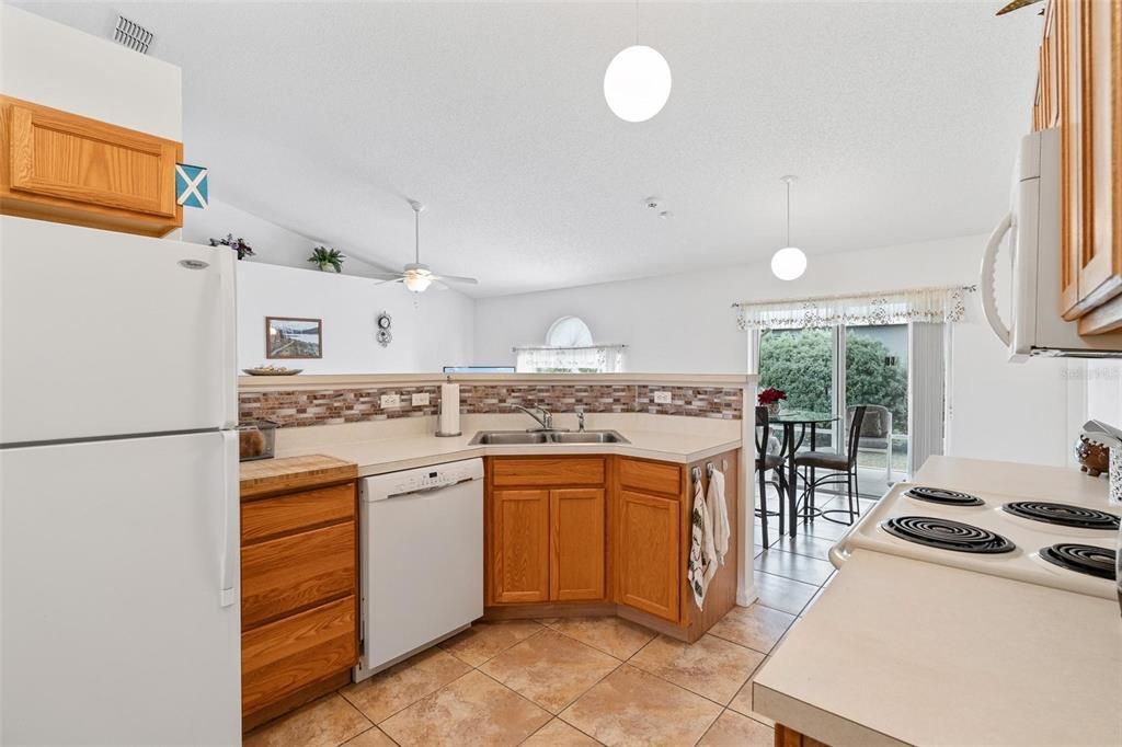 For Sale: $235,000 (3 beds, 2 baths, 1635 Square Feet)