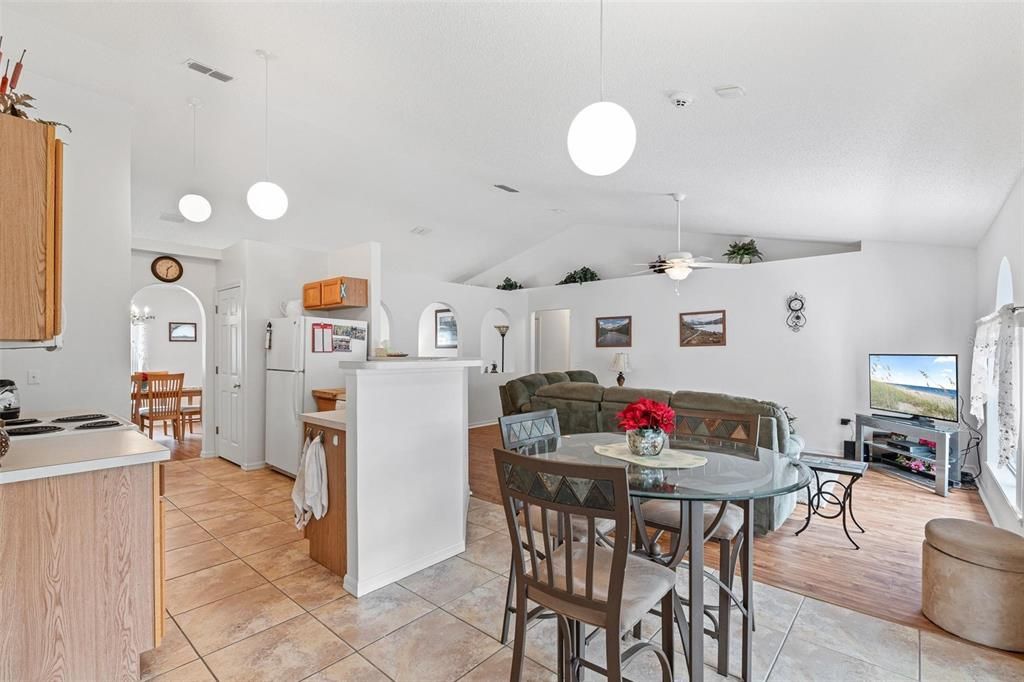 For Sale: $235,000 (3 beds, 2 baths, 1635 Square Feet)