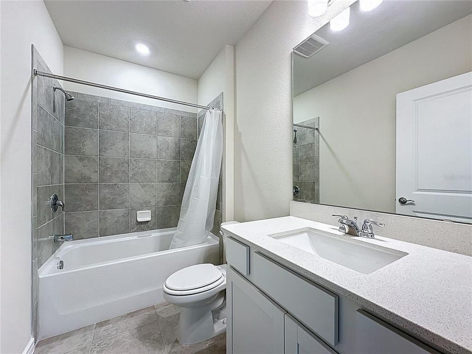 出租: $2,700 (4 贝兹, 2 浴室, 1700 平方英尺)