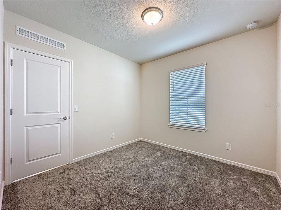 出租: $2,700 (4 贝兹, 2 浴室, 1700 平方英尺)