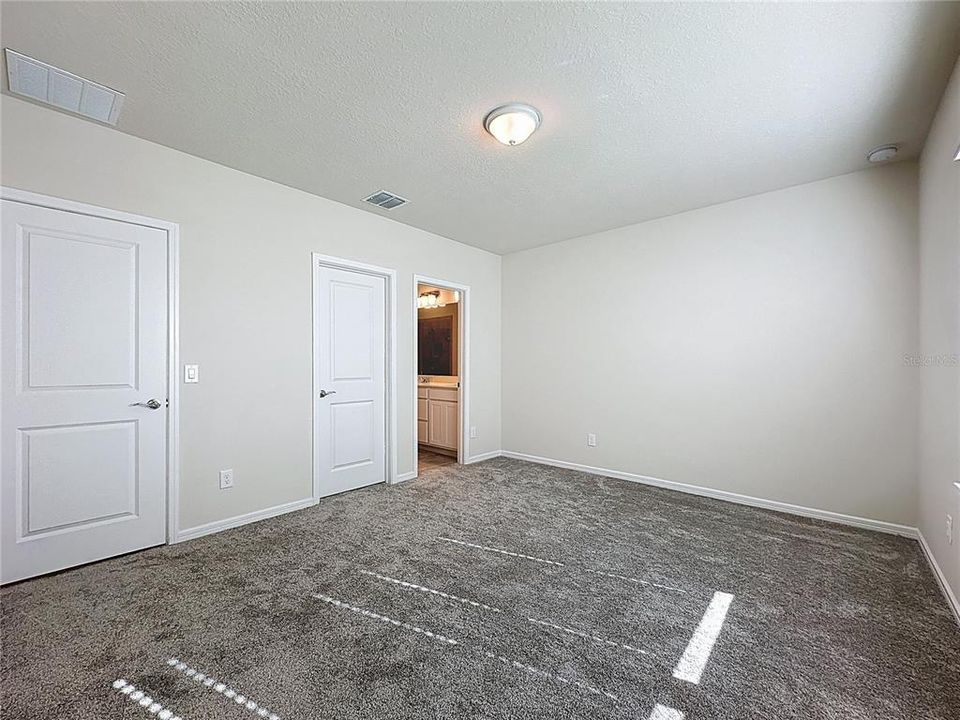 出租: $2,700 (4 贝兹, 2 浴室, 1700 平方英尺)