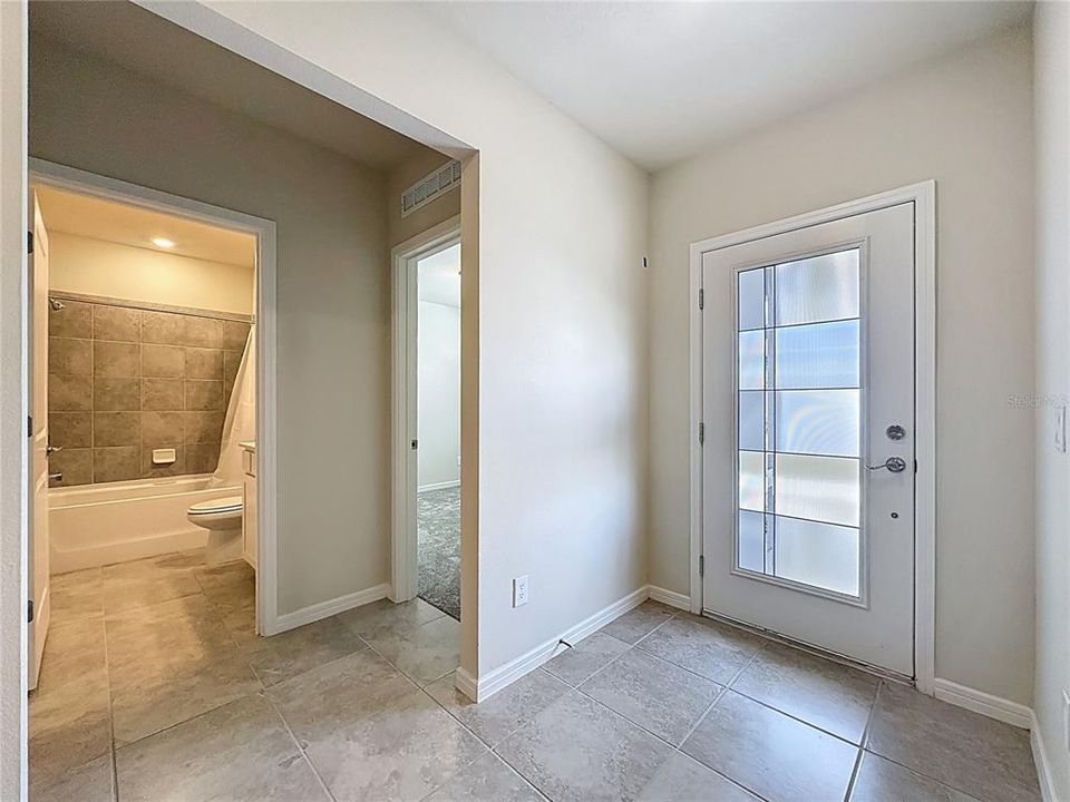 出租: $2,700 (4 贝兹, 2 浴室, 1700 平方英尺)