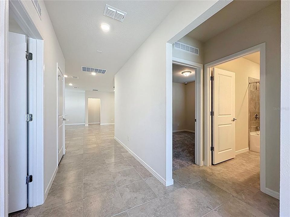 出租: $2,700 (4 贝兹, 2 浴室, 1700 平方英尺)