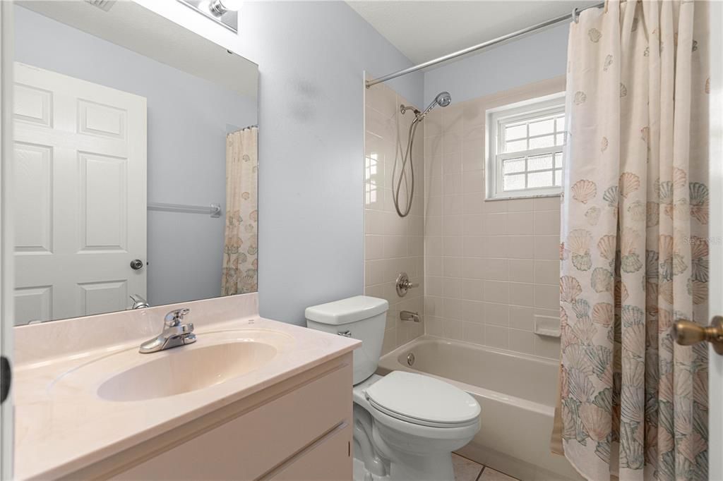 En Venta: $279,900 (3 camas, 2 baños, 1717 Pies cuadrados)