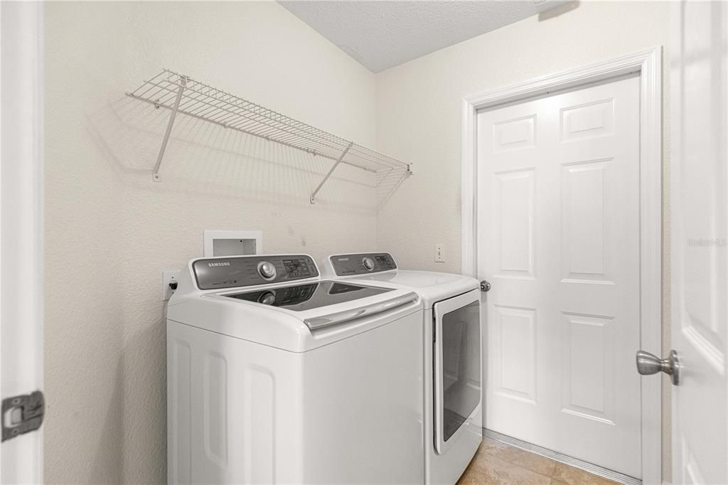 En Venta: $279,900 (3 camas, 2 baños, 1717 Pies cuadrados)