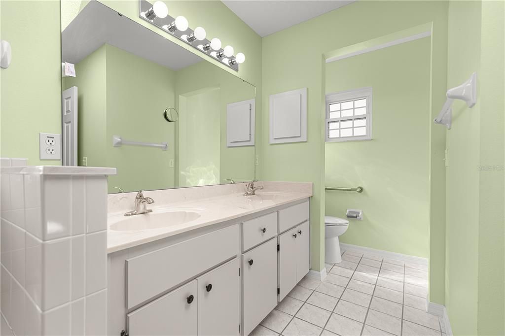 En Venta: $279,900 (3 camas, 2 baños, 1717 Pies cuadrados)