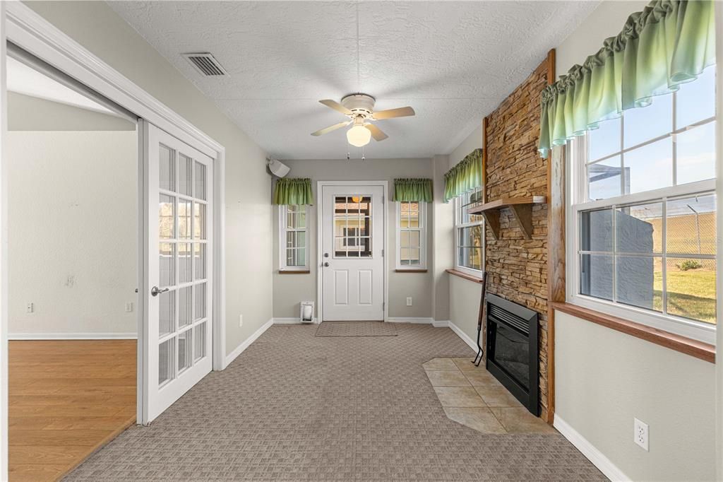 En Venta: $279,900 (3 camas, 2 baños, 1717 Pies cuadrados)