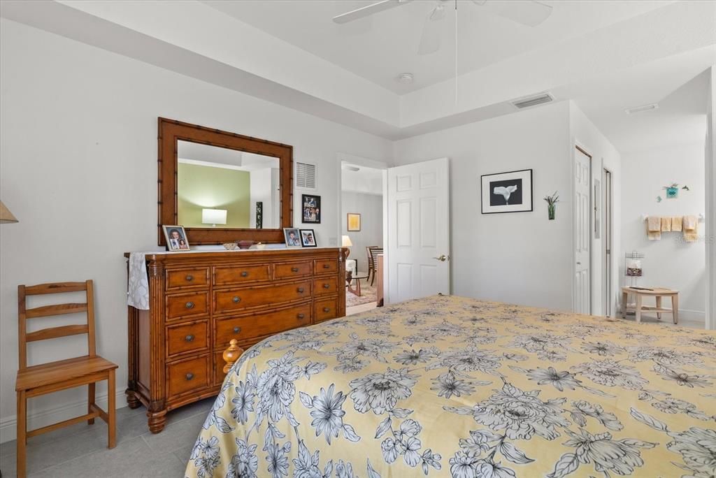 En Venta: $259,900 (2 camas, 2 baños, 1168 Pies cuadrados)