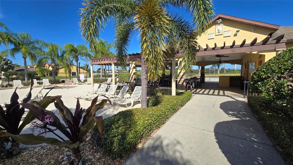 For Sale: $289,000 (2 beds, 2 baths, 1080 Square Feet)