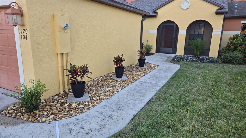 For Sale: $289,000 (2 beds, 2 baths, 1080 Square Feet)