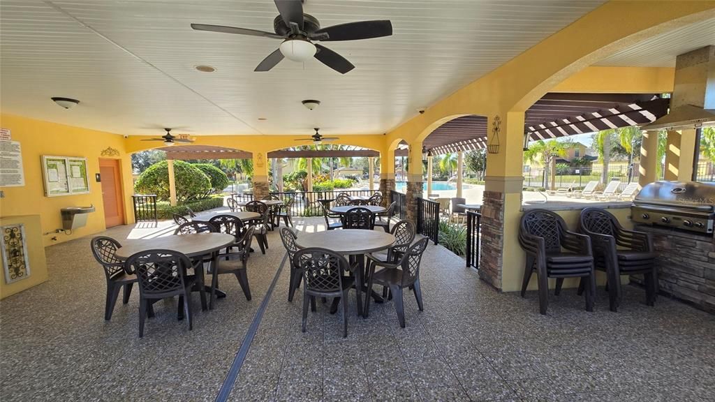 For Sale: $289,000 (2 beds, 2 baths, 1080 Square Feet)