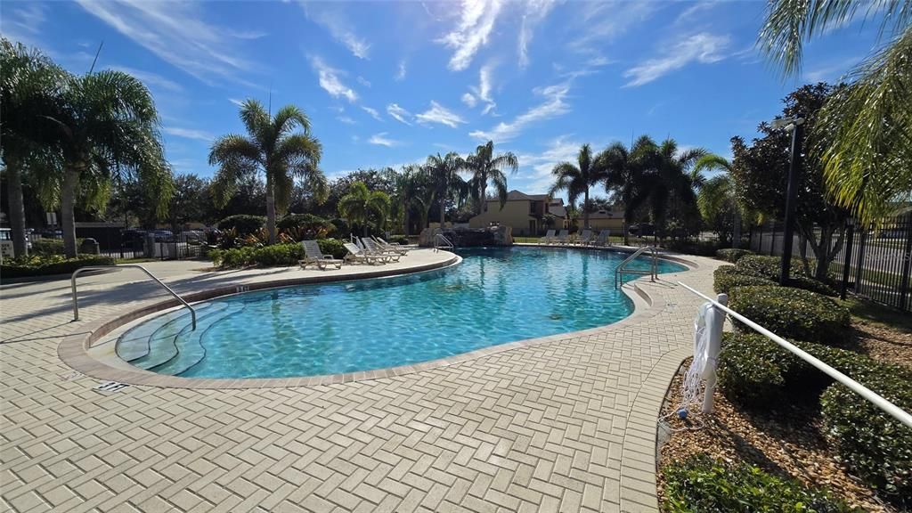 For Sale: $289,000 (2 beds, 2 baths, 1080 Square Feet)