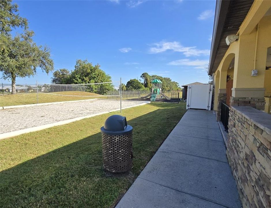 For Sale: $289,000 (2 beds, 2 baths, 1080 Square Feet)