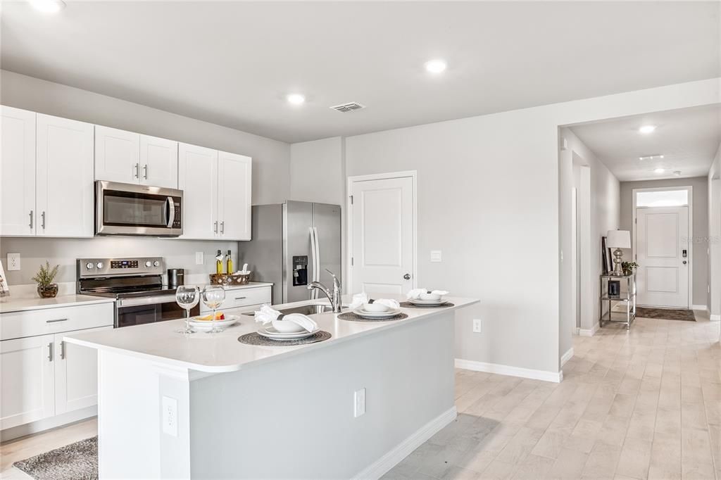 For Sale: $319,990 (3 beds, 2 baths, 1672 Square Feet)