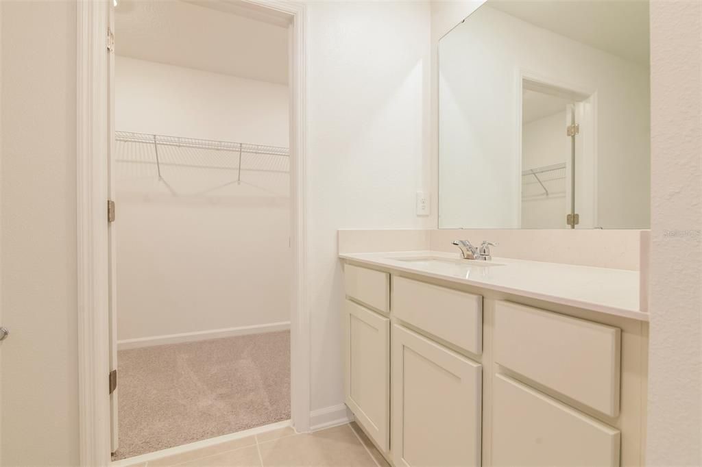 For Rent: $1,950 (42 beds, 2 baths, 1880 Square Feet)