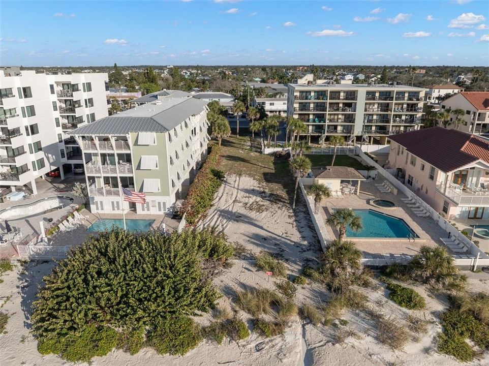 For Sale: $5,950,000 (0.31 acres)