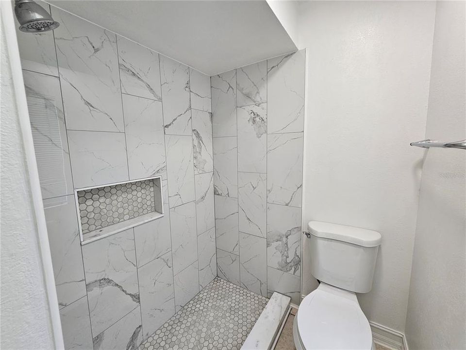 For Rent: $2,400 (3 beds, 2 baths, 1351 Square Feet)