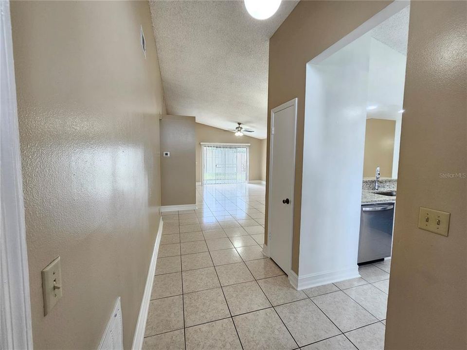 For Rent: $2,400 (3 beds, 2 baths, 1351 Square Feet)