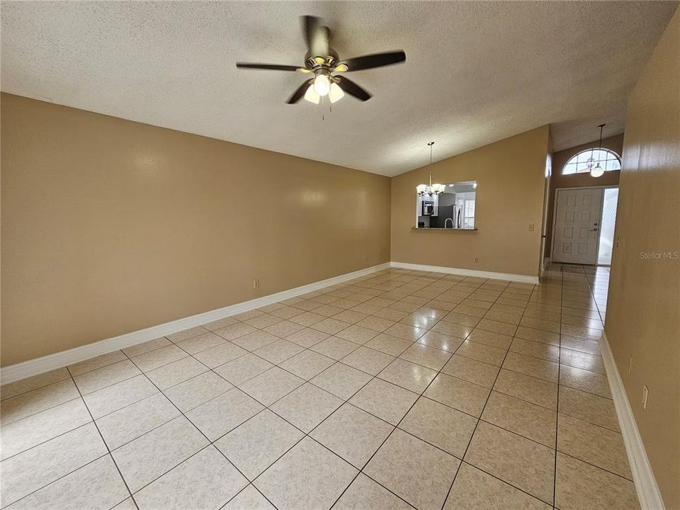 For Rent: $2,400 (3 beds, 2 baths, 1351 Square Feet)