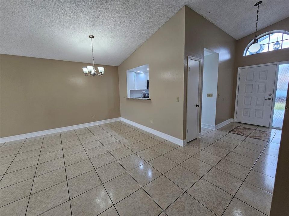 For Rent: $2,400 (3 beds, 2 baths, 1351 Square Feet)