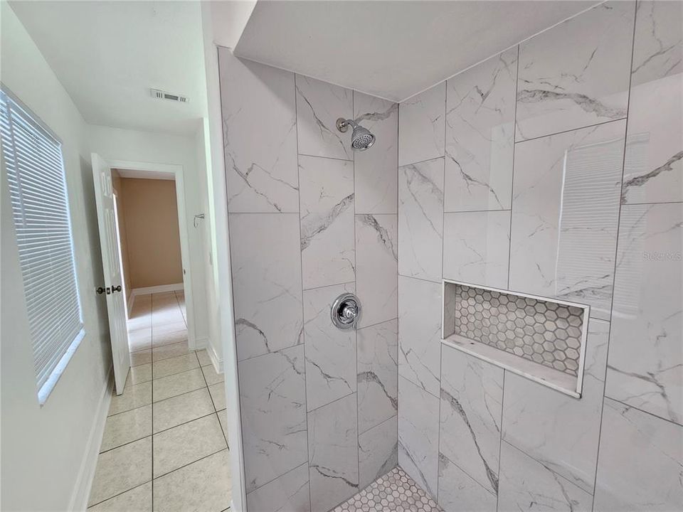 For Rent: $2,400 (3 beds, 2 baths, 1351 Square Feet)