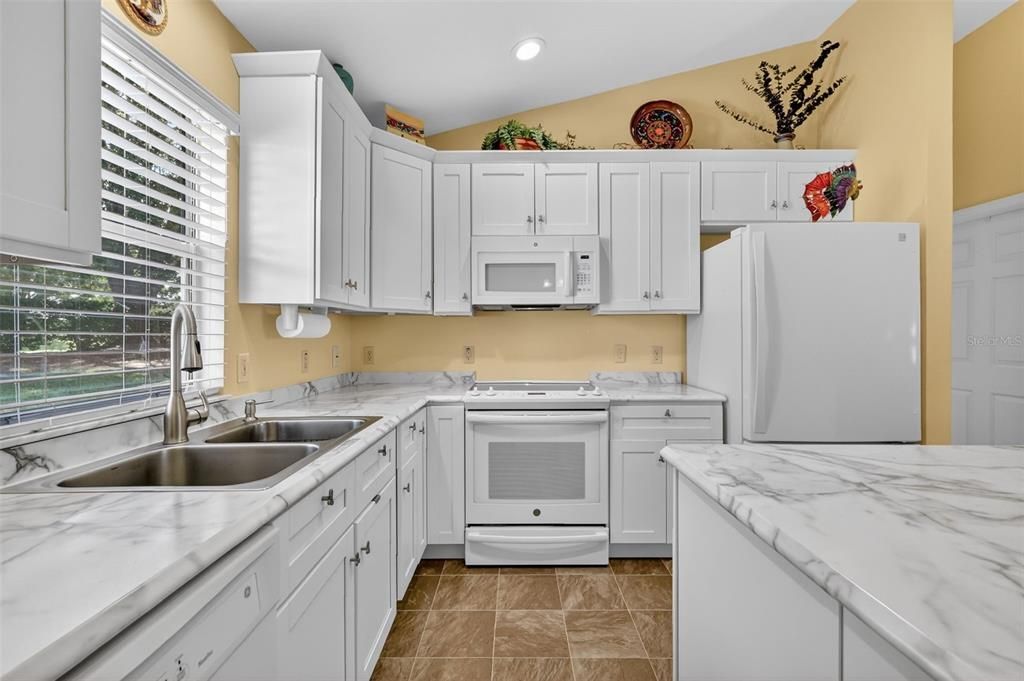 待售: $349,000 (3 贝兹, 2 浴室, 1527 平方英尺)