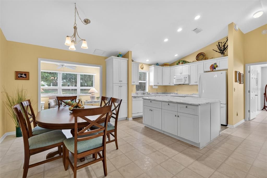 待售: $349,000 (3 贝兹, 2 浴室, 1527 平方英尺)