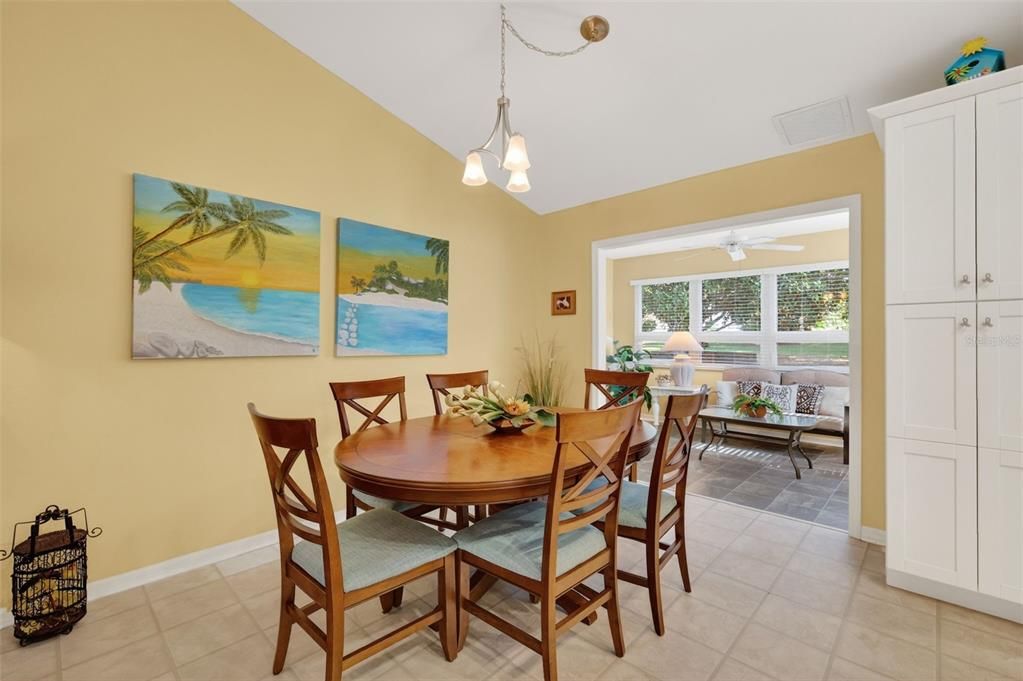 待售: $349,000 (3 贝兹, 2 浴室, 1527 平方英尺)