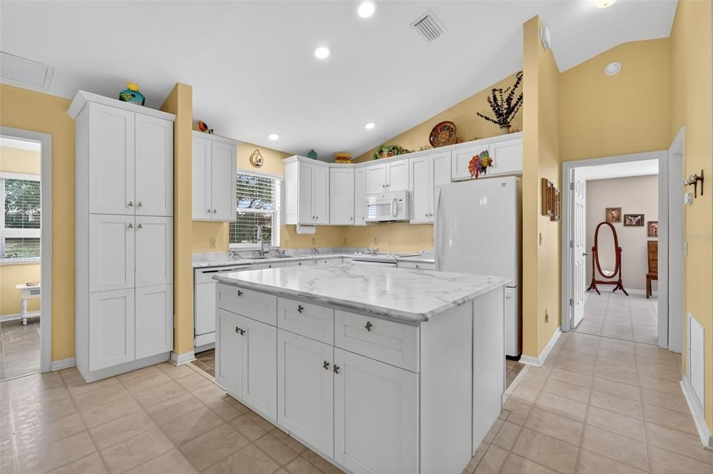 待售: $349,000 (3 贝兹, 2 浴室, 1527 平方英尺)