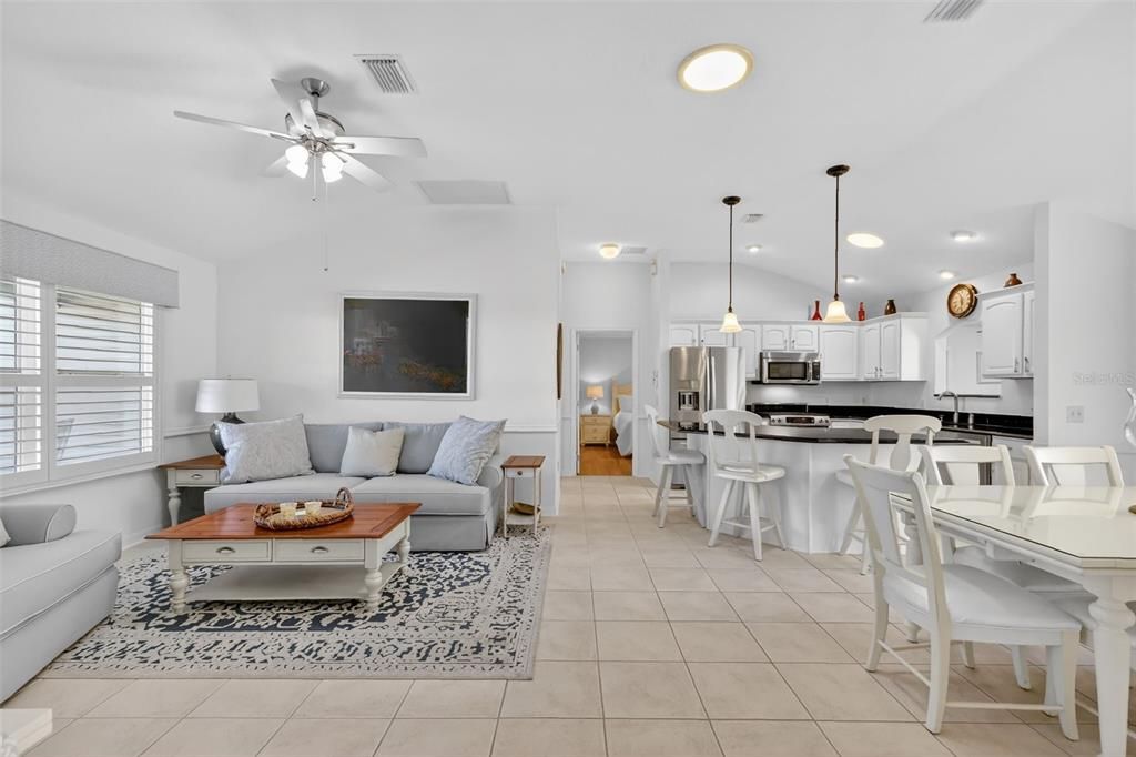 На продажу: $475,000 (3 спален, 2 ванн, 1790 Квадратных фут)