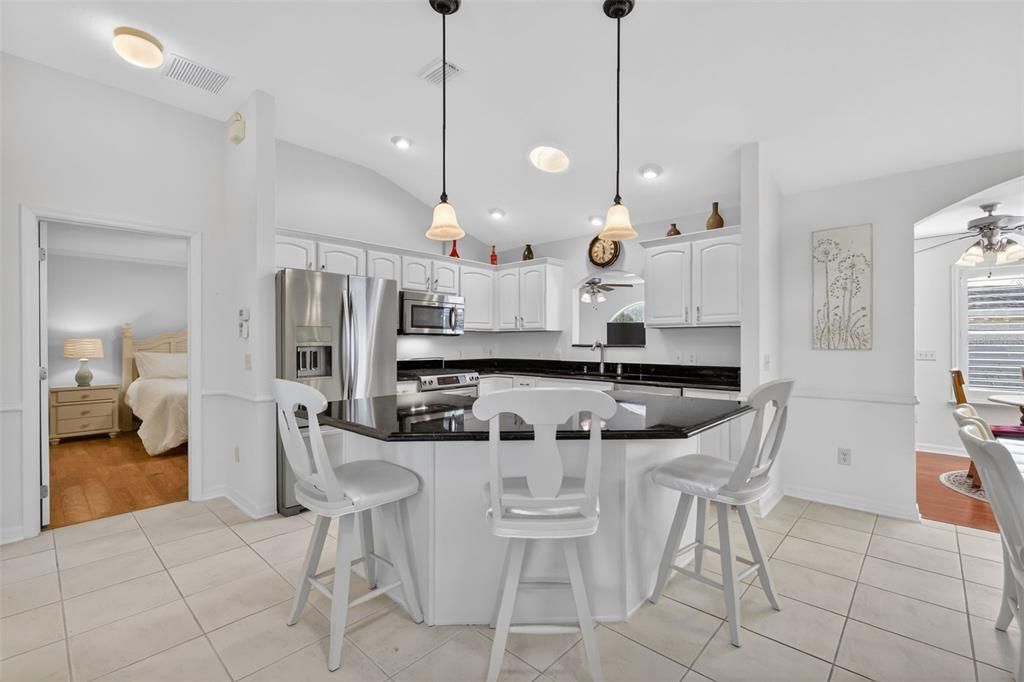 На продажу: $475,000 (3 спален, 2 ванн, 1790 Квадратных фут)