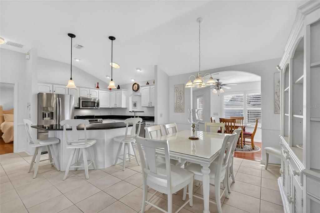 На продажу: $475,000 (3 спален, 2 ванн, 1790 Квадратных фут)