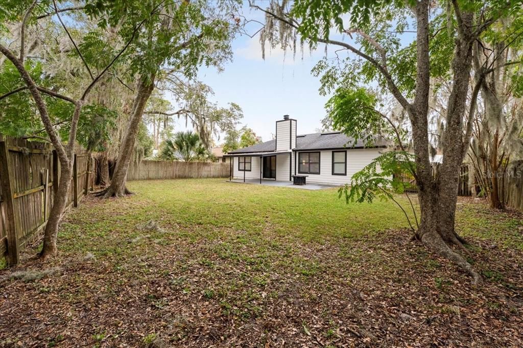 For Sale: $350,000 (3 beds, 2 baths, 1194 Square Feet)