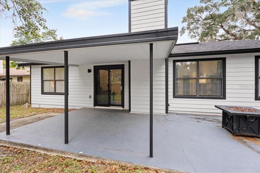 For Sale: $350,000 (3 beds, 2 baths, 1194 Square Feet)